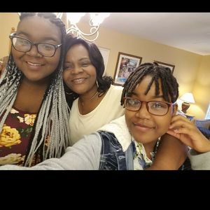 Meet your Posher, Cynthia